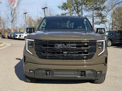 Used 2023 GMC Sierra 1500 Elevation w/ Elevation Premium Package AWD/4WD image 26