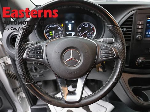 Used 2023 Mercedes-Benz Metris image 10