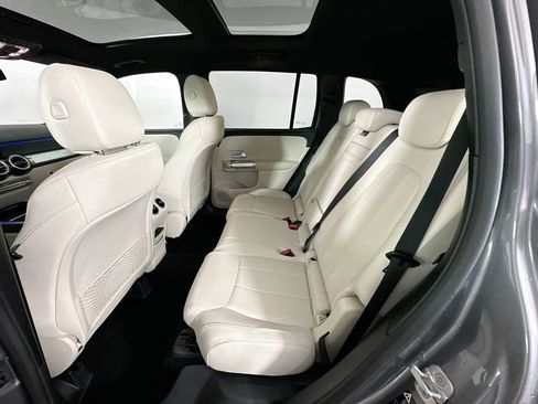 Used 2026 Mercedes-Benz GLB 250 image 23