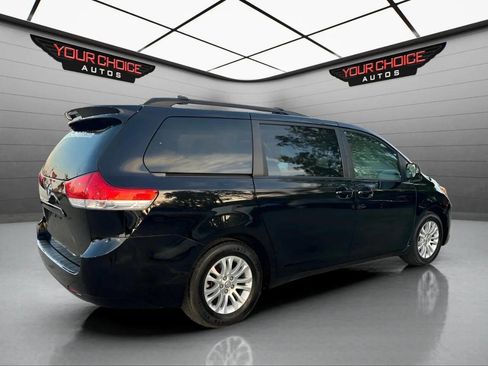 Used 2012 Toyota Sienna Limited image 5