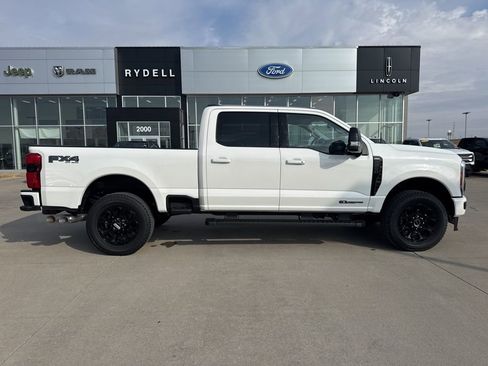 New 2026 Ford F250 Lariat w/ Black Appearance Package AWD/4WD image 2