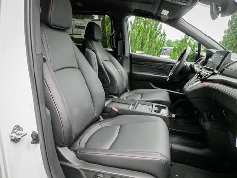 New 2026 Honda Odyssey Sport-L image 32