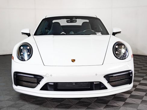 Used 2024 Porsche 911 Carrera S image 7