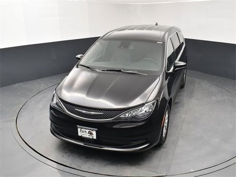 New 2026 Chrysler Voyager LX image 14