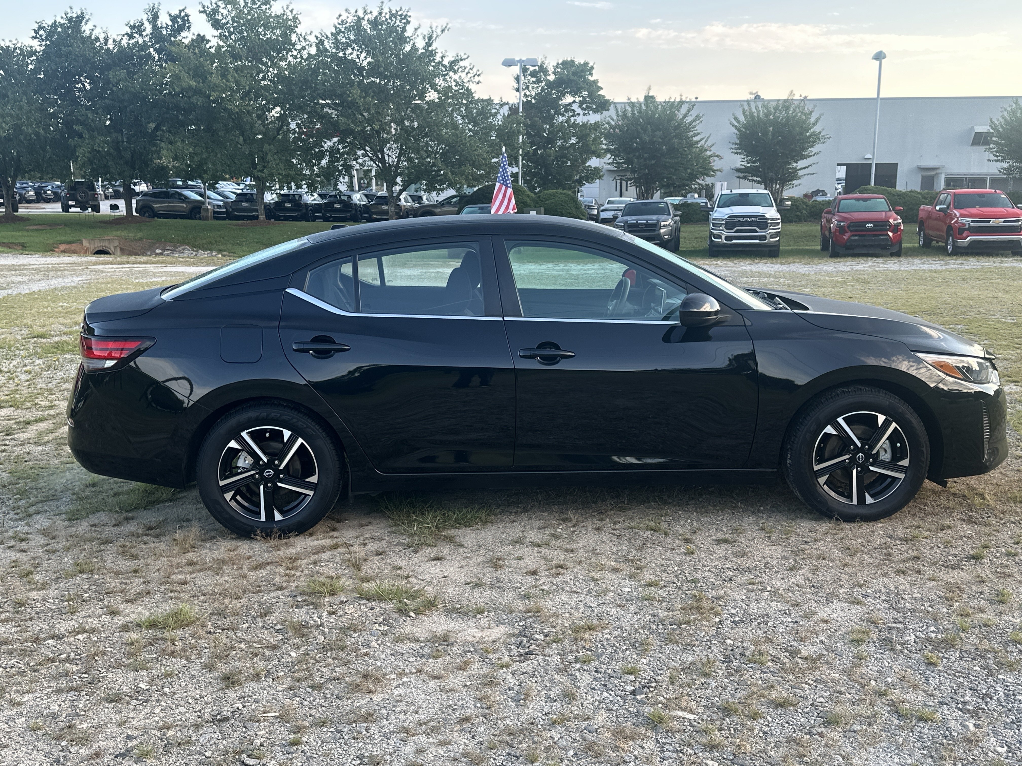 Used 2024 Nissan Sentra SV FWD image 4