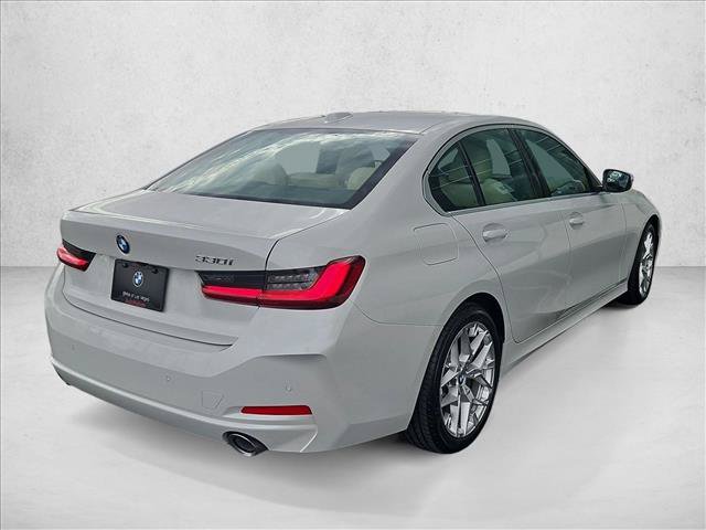 Certified 2025 BMW 330i Sedan RWD image 5