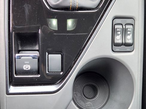 Used 2024 Subaru Crosstrek 2.5i Wilderness w/ Wilderness Package image 22