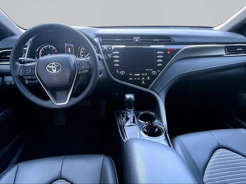 Used 2018 Toyota Camry SE w/ Audio Package FWD image 16