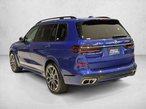 Used 2025 BMW X7 M60i image 8