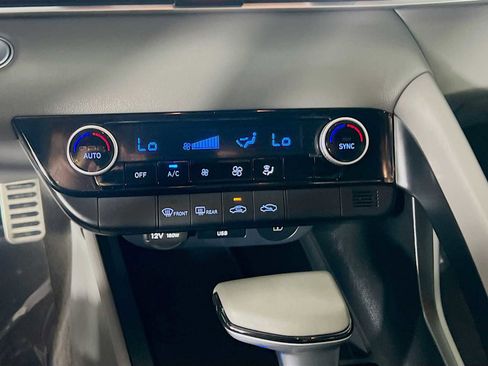 Certified 2025 Hyundai Elantra Sport FWD image 15