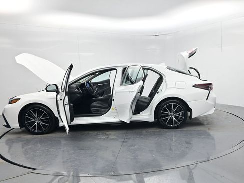 Used 2023 Toyota Camry SE image 65