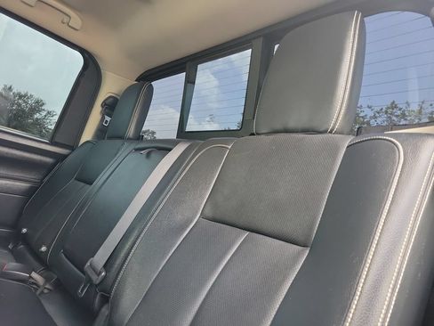 Used 2017 Nissan Titan PRO-4X w/ Pro-4x Convenience Package AWD/4WD image 16