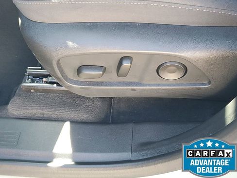 Used 2025 Chevrolet Equinox LT w/ Convenience Package II image 30