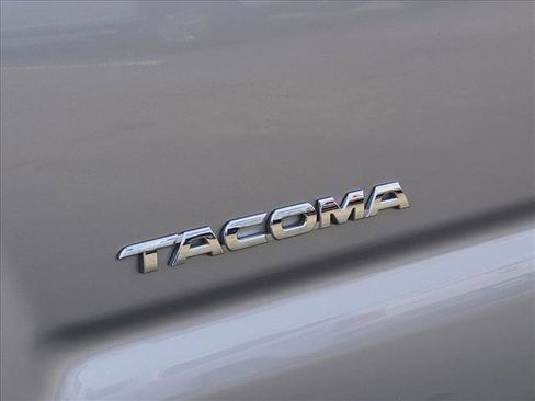 Used 2015 Toyota Tacoma PreRunner w/ TRD Sport Package RWD image 10