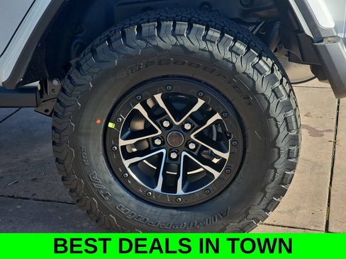 New 2026 Jeep Wrangler Unlimited Rubicon AWD/4WD image 36
