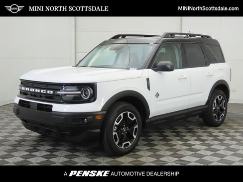 Used 2024 Ford Bronco Sport Outer Banks w/ Tech Package image 1