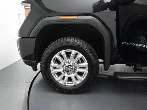 Used 2022 GMC Sierra 3500 Denali w/ Denali Ultimate Package AWD/4WD image 8