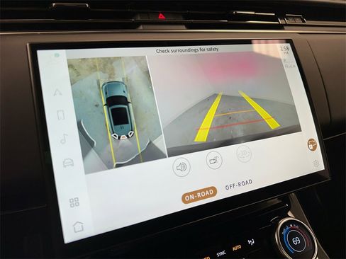 Used 2023 Land Rover Range Rover Sport SE image 26