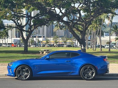 Used 2016 Chevrolet Camaro SS RWD image 2