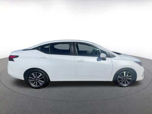 Used 2025 Nissan Versa SV image 16
