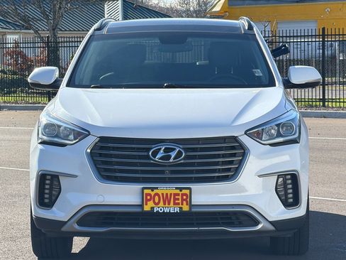Used 2017 Hyundai Santa Fe SE image 9