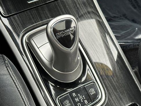 Used 2018 Mitsubishi Outlander GT image 23