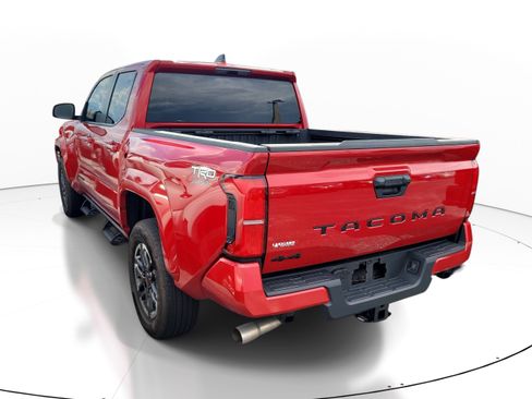 Used 2025 Toyota Tacoma TRD Sport AWD/4WD image 3