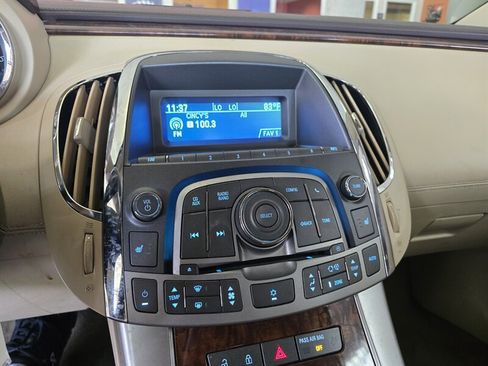Used 2010 Buick LaCrosse CXL FWD image 19