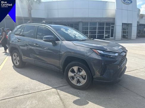 Used 2022 Toyota RAV4 XLE w/ Convenience Package FWD image 1