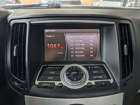 Used 2009 INFINITI G37 Journey w/ Premium Pkg image 33