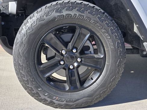 Used 2023 Jeep Wrangler Altitude image 11