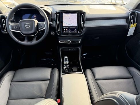 Certified 2026 Volvo XC40 B5 Plus w/ Protection Package Premier image 2