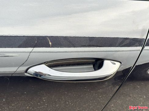 Used 2025 Porsche Macan GTS image 10