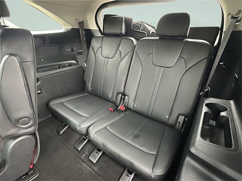 Used 2023 Kia Sorento EX image 13