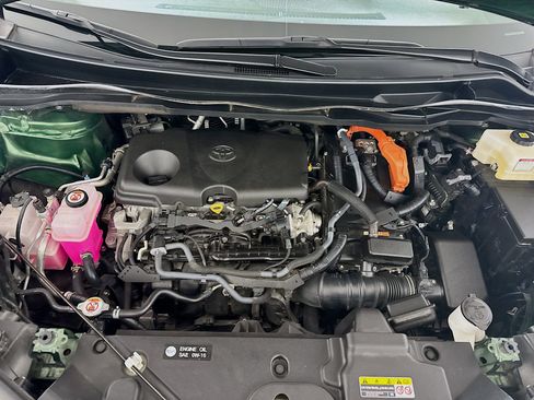 Certified 2024 Toyota Sienna XLE image 10