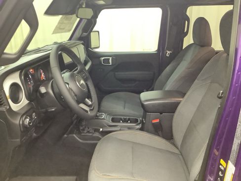 New 2026 Jeep Gladiator Sport AWD/4WD image 14