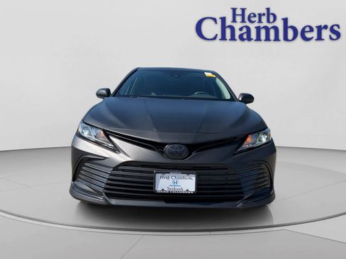 Used 2021 Toyota Camry LE FWD image 2