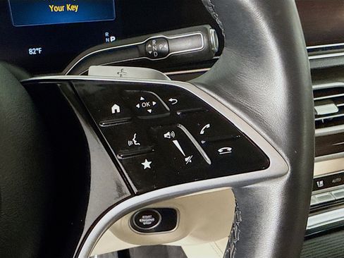 Used 2024 Mercedes-Benz GLE 450e 4MATIC w/ Warmth & Comfort Package image 15