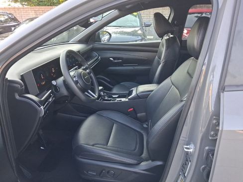 Used 2025 Hyundai Santa Cruz SEL FWD image 4