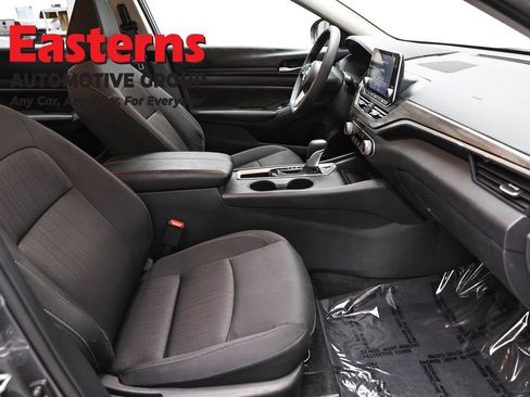 Used 2025 Nissan Altima 2.5 SV image 24