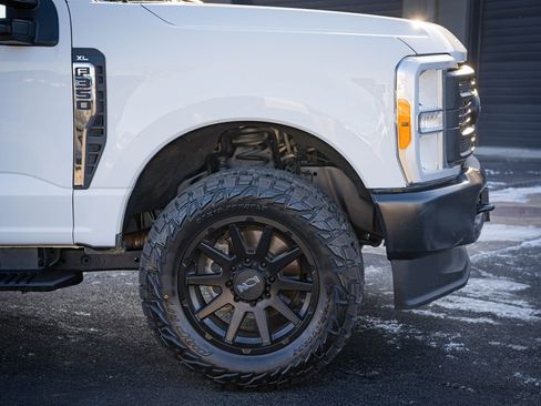 Used 2023 Ford F350 XL AWD/4WD image 4