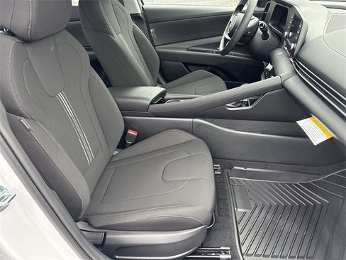 New 2026 Hyundai Elantra Blue image 13