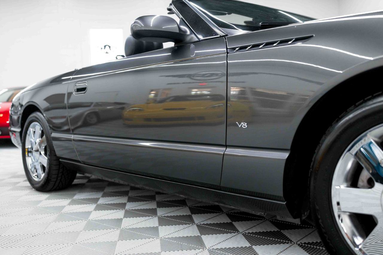 Used 2003 Ford Thunderbird RWD image 25