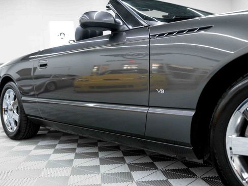 Used 2003 Ford Thunderbird RWD image 25