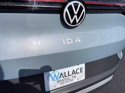 Certified 2025 Volkswagen ID.4 Pro S Plus AWD/4WD image 6