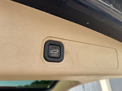 Used 2013 GMC Yukon XL Denali RWD image 18