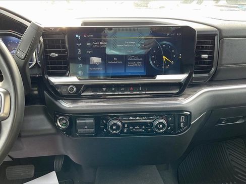 Used 2024 Chevrolet Silverado 2500 LTZ image 16