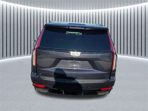 Used 2022 Cadillac Escalade Sport Platinum image 5