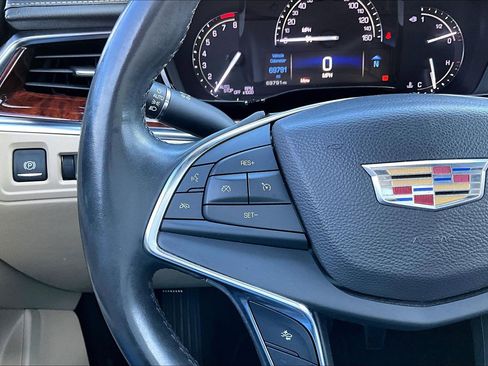 Used 2017 Cadillac XT5 Luxury w/ Driver Awareness Package image 11