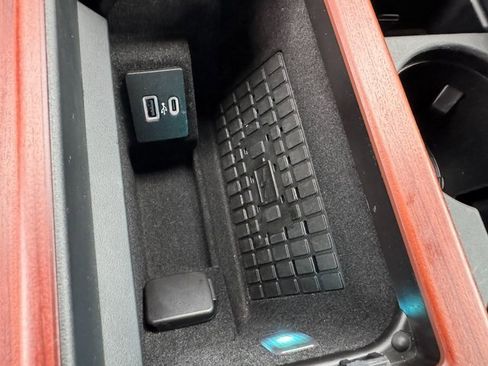 Used 2022 Lincoln Navigator Reserve w/ Monochromatic Package image 32